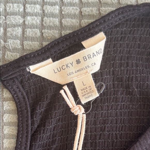 Cold Shoulder Top - Picture 6 of 7